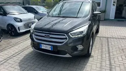 Usata Ford Kuga Business Edition 120 CV (88 kW) 2018 Grigio SUV