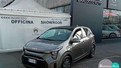 Usado Kia Picanto Urban 63 CV (46 kW) 2025 Gris Utilitario