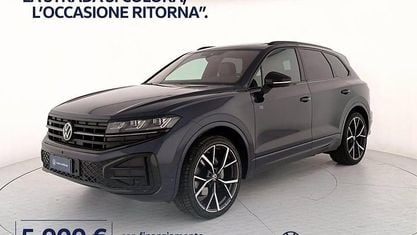Nuova VW Touareg R-line 231 CV (169 kW) 2026 Meloe blue crystal perlato SUV