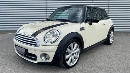 Usata Mini Cooper D 109 CV (80 kW) 2007 Beige Utilitaria