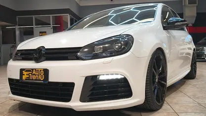 Usata VW Golf VI R 271 CV (199 kW) 2011 Bianco Utilitaria