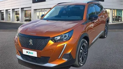Arancione Usata 2022 Peugeot 2008 Allure SUV | 16.850 € (Buon prezzo)
