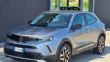 Usata Opel Mokka Elegance 110 CV (80 kW) 2022 Grigio SUV