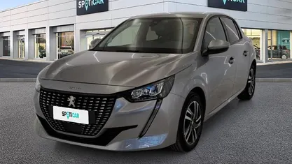 Begagnad Peugeot 208 Allure 101 HK (74 kW) 2021 Vit Halvkombi