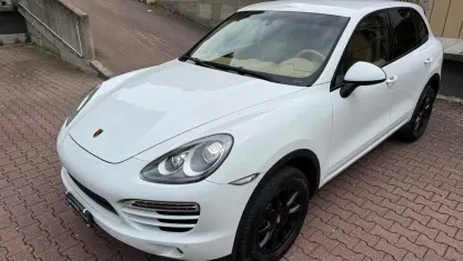 Usata Porsche Cayenne 245 CV (180 kW) 2012 Bianco SUV