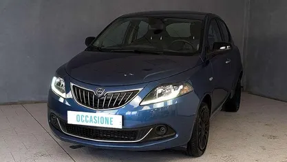 Usata Lancia Ypsilon Silver 70 CV (51 kW) 2023 Utilitaria