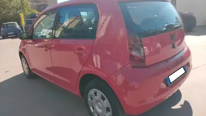 Usata Seat Mii Reference 68 CV (50 kW) 2015 Rosso Utilitaria