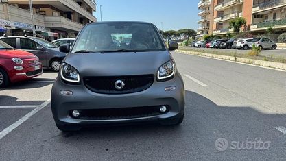 Usado Smart ForTwo Coupé Prime 90 CV (66 kW) 2019 Gris Coupe
