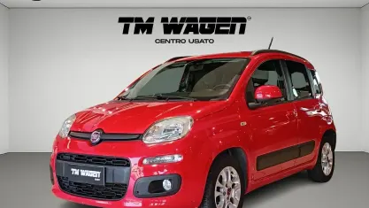 Usata Fiat Panda Lounge 69 CV (50 kW) 2016 Rosso Utilitaria