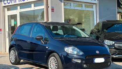 Usata Fiat Punto Street 95 CV (69 kW) 2018 Bluazzurro Utilitaria