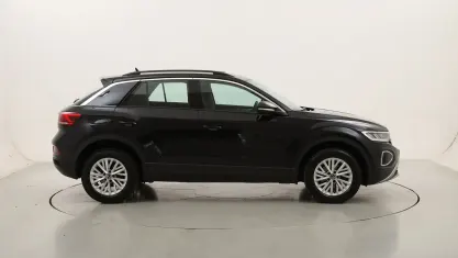 Usata VW T-Roc Life 110 CV (80 kW) 2024 Neronero SUV