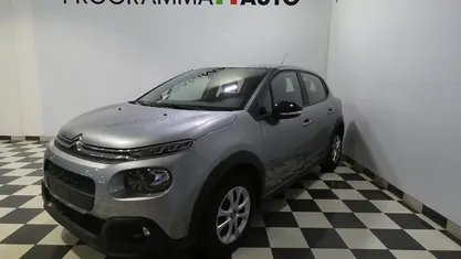 Argento met Usata 2019 Citroën C3 PureTech Due volumi | 9900 € (Buon prezzo)