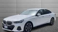 Bianco Usata 2023 BMW 520 M Sport Tre volumi | 51.900 € (Buon prezzo)