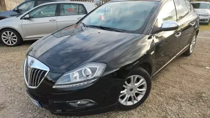 Usata Lancia Delta Platinum 190 CV (139 kW) 2012 Nero Utilitaria