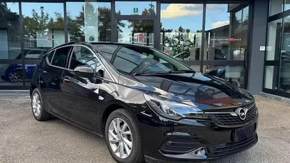 Usata Opel Astra Elegance 122 CV (89 kW) 2021 Nero Berlina