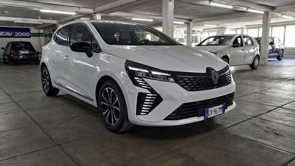 Käytetty Renault Clio V Techno 91 HP (66 kW) 2024 Valkoinen Sedan