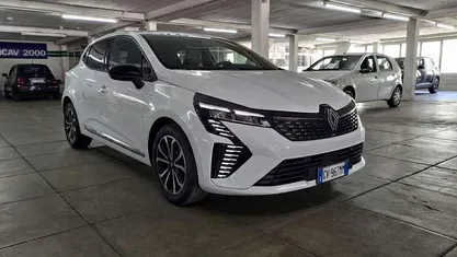 Usata Renault Clio V Techno 91 CV (66 kW) 2024 Bianco Berlina