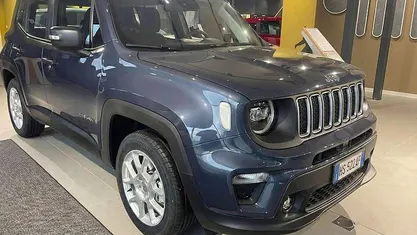 Usata 2025 Jeep Renegade Altitude SUV | 25.900 € (Buon prezzo)