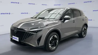 Usata Nissan Qashqai N-Connecta 158 CV (116 kW) 2025 Grigio scuro SUV