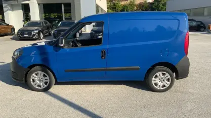 Usata Fiat Doblò 95 CV (69 kW) 2018 Bluazzurro Monovolume