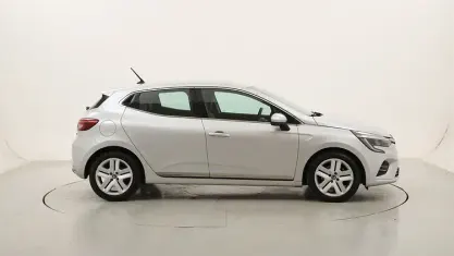 Usata Renault Clio Intens 140 CV (102 kW) 2021 Utilitaria