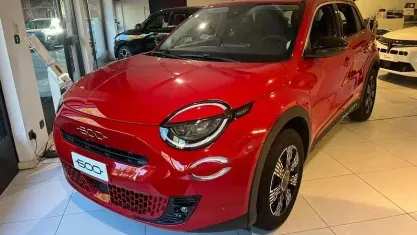 Nuova Fiat 600 Pop 110 CV (80 kW) 2026 Rosso SUV