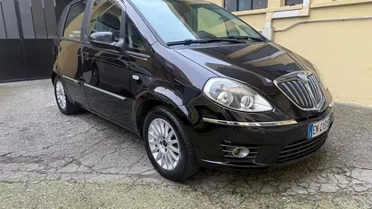 Usata Lancia Musa 77 CV (56 kW) 2012 Monovolume