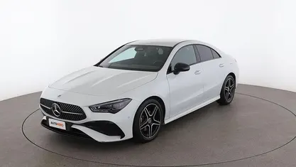Bianco Usata 2023 Mercedes CLA180 AMG line Tre volumi | 33.999 € (Ottimo prezzo)