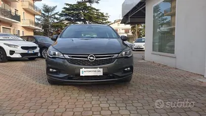 Usata Opel Astra Business 136 CV (100 kW) 2018 Grigio Station wagon