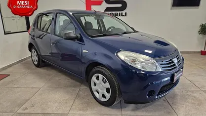 Blu Usata 2009 Dacia Sandero Lauréate Berlina | 3990 € (Buon prezzo)