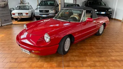 Usata Alfa Romeo Spider 106 CV (77 kW) 1990 Cabrio