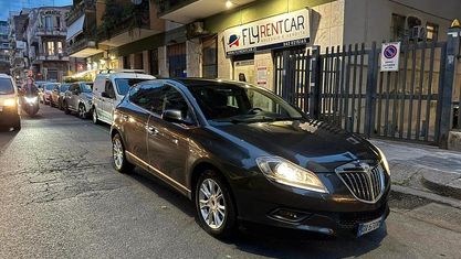 Usata Lancia Delta 120 CV (88 kW) 2010 Grigio Utilitaria