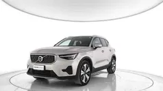 Oro Usata 2022 Volvo XC40 Core SUV | 28.900 € (Buon prezzo)