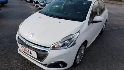 Usata Peugeot 208 Allure 75 CV (55 kW) 2017 Utilitaria