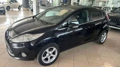 Nero Usata 2010 Ford Fiesta Titanium Due volumi | 2890 € (Buon prezzo)