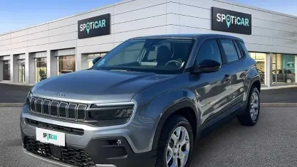 Usata Jeep Avenger Altitude 101 CV (74 kW) 2025 Grigio medio SUV