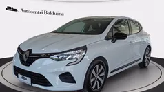 Usata 2023 Renault Clio V Zen Due volumi | 14.900 € (Buon prezzo)