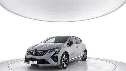 Usata 2024 Renault Clio V Techno Tre volumi | 15.300 € (Buon prezzo)