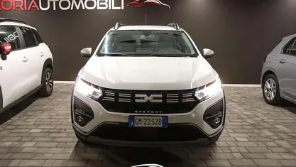Bianco Usata 2023 Dacia Sandero Stepway Due volumi | 13.900 € (Buon prezzo)