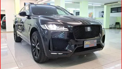 Nero Usata 2020 Jaguar F-Pace R-Sport SUV | 17.800 € (Buon prezzo)