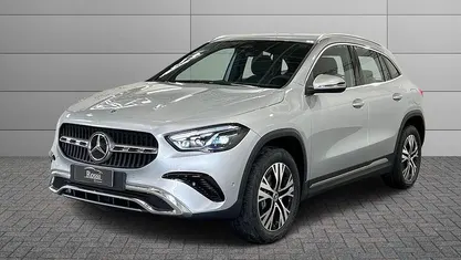 Nero Usata 2024 Mercedes GLA180 SUV | 42.200 € (Ottimo prezzo)