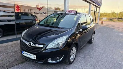 Nero Usata 2017 Opel Meriva Monovolume | 7500 € (Buon prezzo)