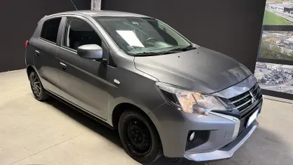 Usata Mitsubishi Space Star Intense 71 CV (52 kW) 2022 Grigio metallizzato Utilitaria