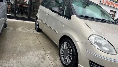 Oro Usata 2011 Lancia Musa S Monovolume | 4600 € (Buon prezzo)