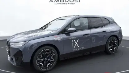 Usata BMW iX 239 kW (326 CV) 2025 Grigio SUV