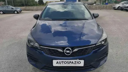 Usata Opel Astra Business 110 CV (80 kW) 2021 Blu Berlina