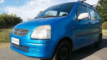 Usata Opel Agila Color Edition 75 CV (55 kW) 2002 Bluazzurro Monovolume