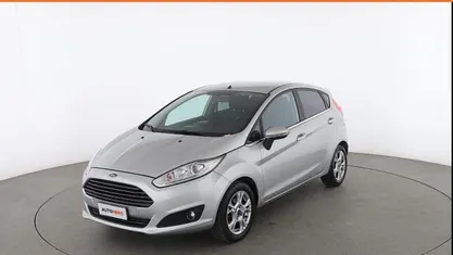 Usata Ford Fiesta Titanium 75 CV (55 kW) 2015 Argento Berlina