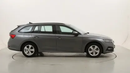 Usata Skoda Octavia Executive 116 CV (85 kW) 2022 Grigiogrigio Station wagon