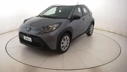 Blu Nuova 2025 Toyota Aygo X Active SUV | 15.700 € (Buon prezzo)
